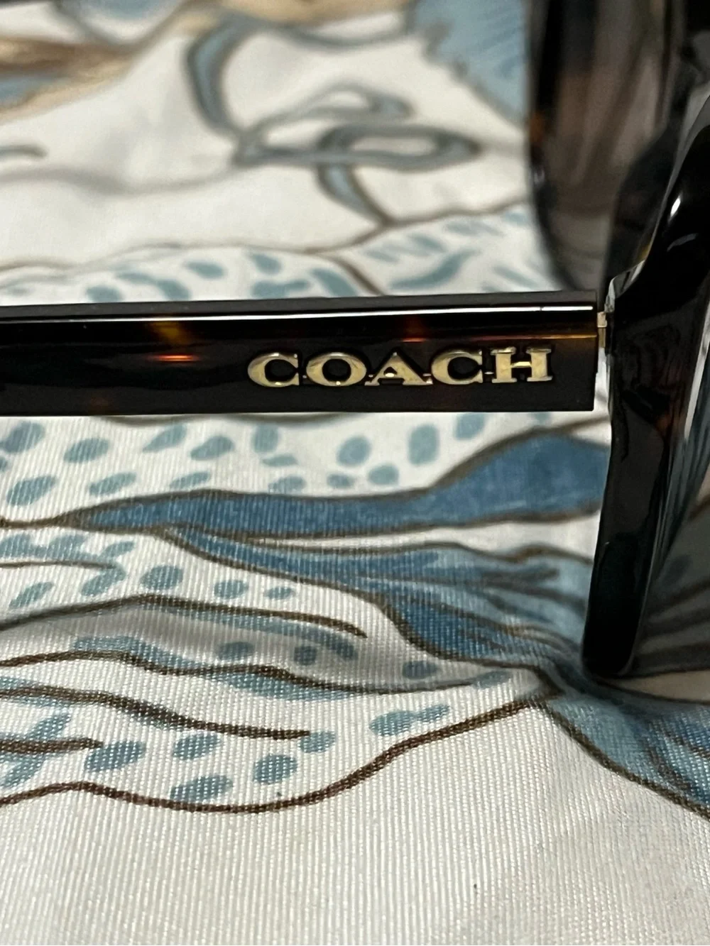 Coach Women’s Brown Tortoiseshell Sunglasses with Case